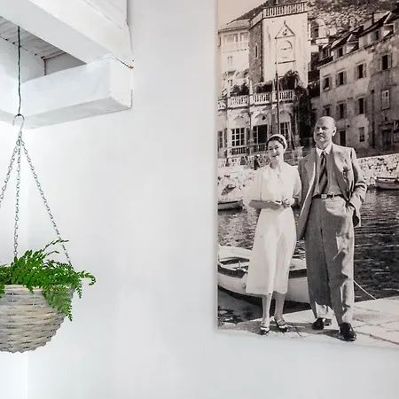 Charming Little Getaway - Hvar Appartement *